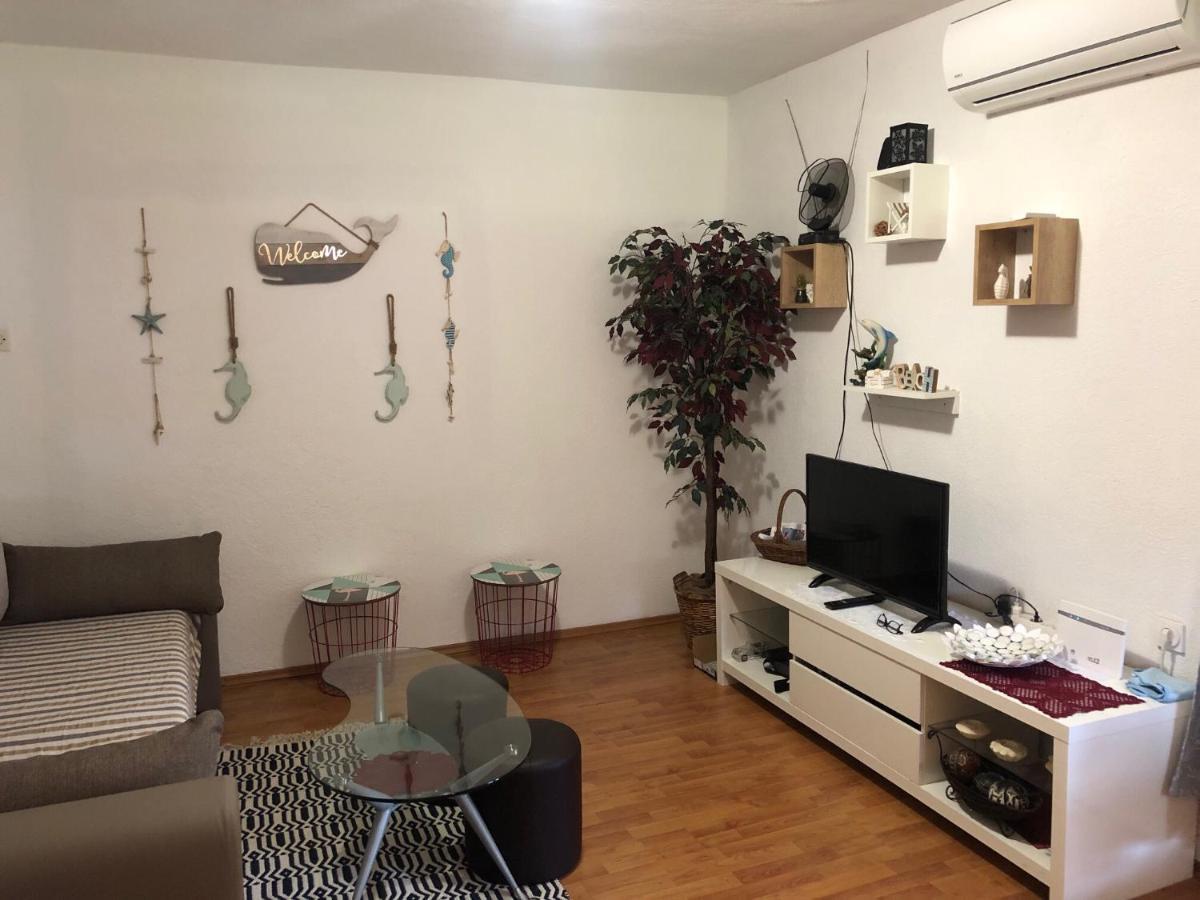 Vacation House "Andy" Пула Екстер'єр фото