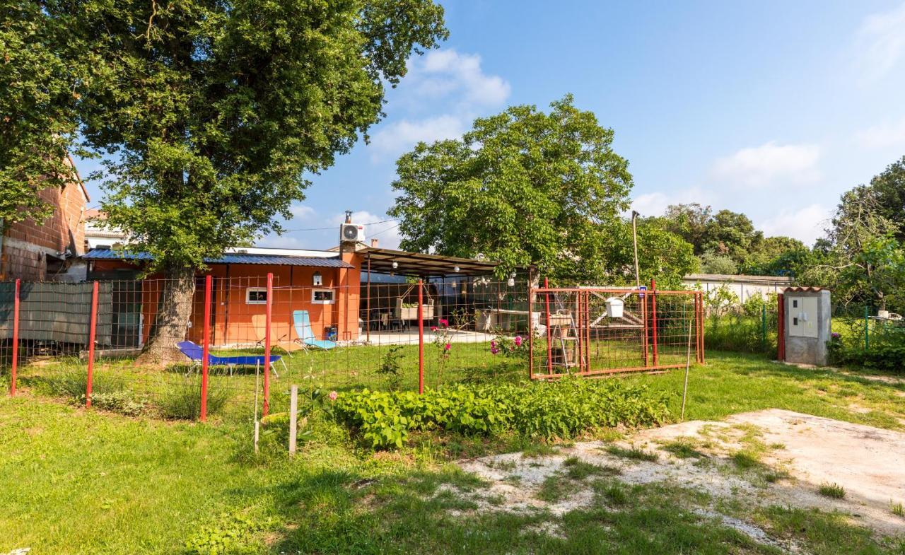 Vacation House "Andy" Пула Екстер'єр фото