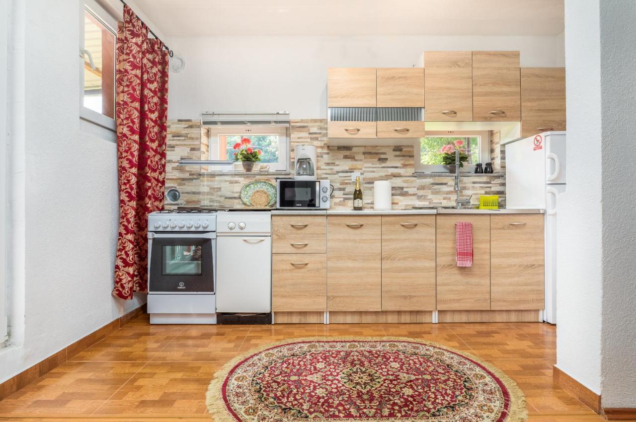 Vacation House "Andy" Пула Екстер'єр фото